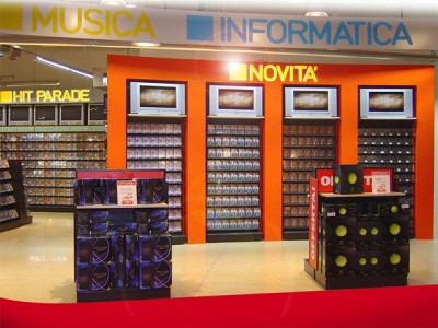 Concept aménagement et signalétique rayon loisir numériques Iplanet par Patrick Brossollet IDEAS