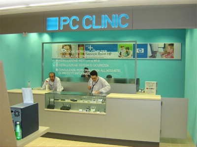 Concept aménagement et signalétique rayon informatique Iplanet par Patrick Brossollet IDEAS